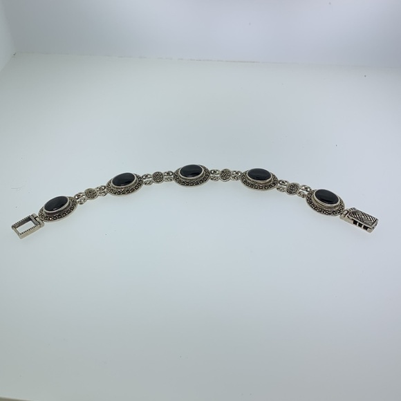 Sterling Silver Marcasite and Onyx Medallion Bracelet. - Picture 5 of 7